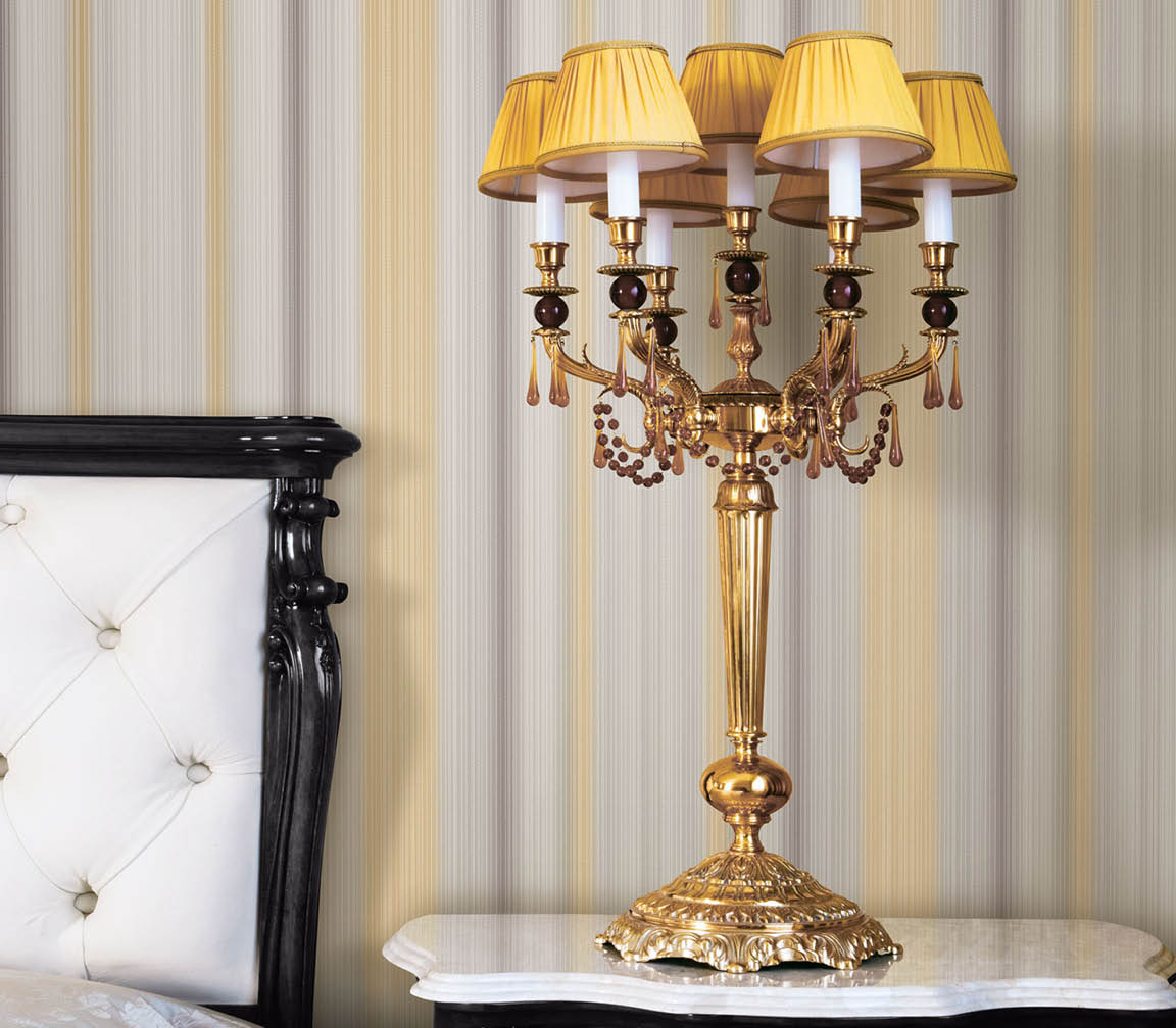 Bedroom with yellow and grey striped silks wallpaper  CREATOR: gd-jpeg v1 0 (using IJG JPEG v62), quality   80